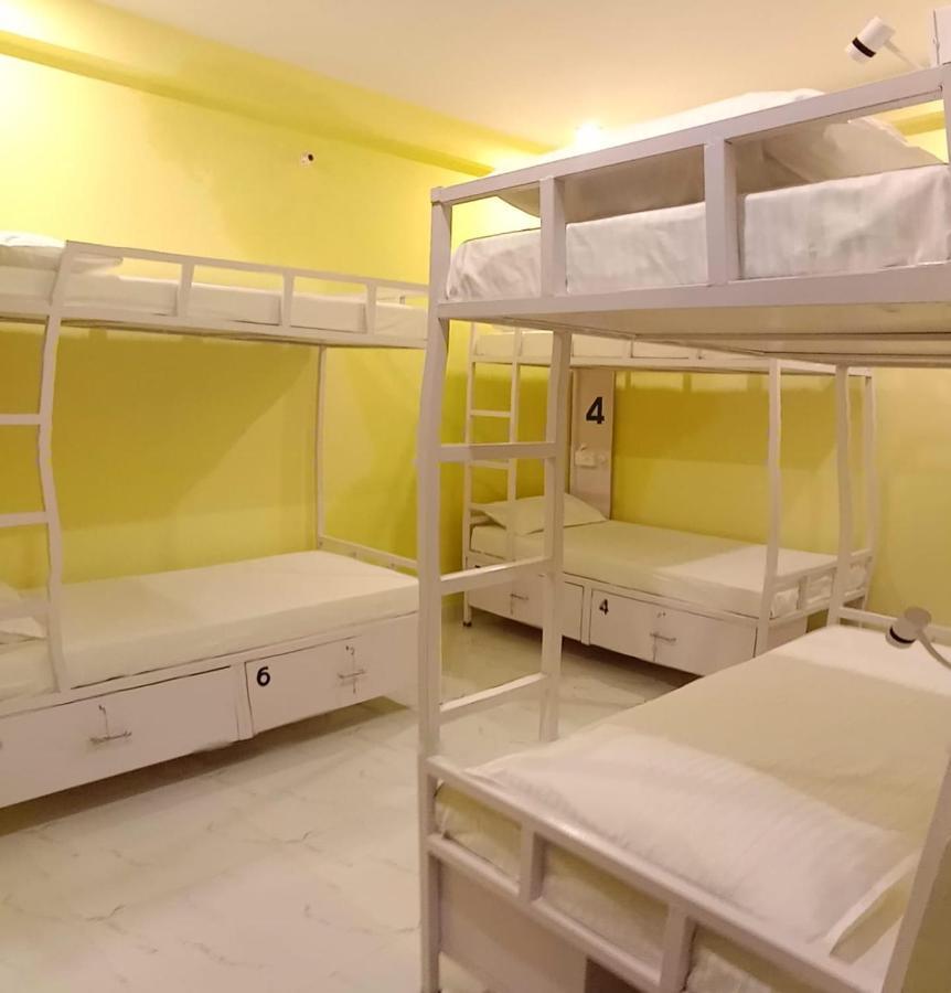 Hashtag Traveler'S Hostel Lucknow Exterior foto