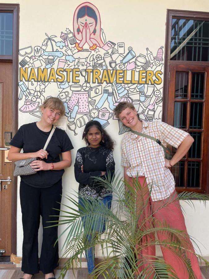 Hashtag Traveler'S Hostel Lucknow Exterior foto