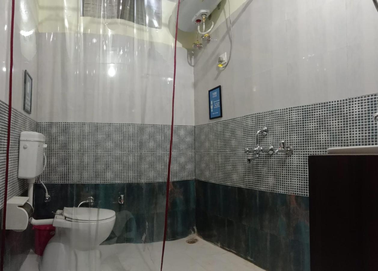 Hashtag Traveler'S Hostel Lucknow Exterior foto